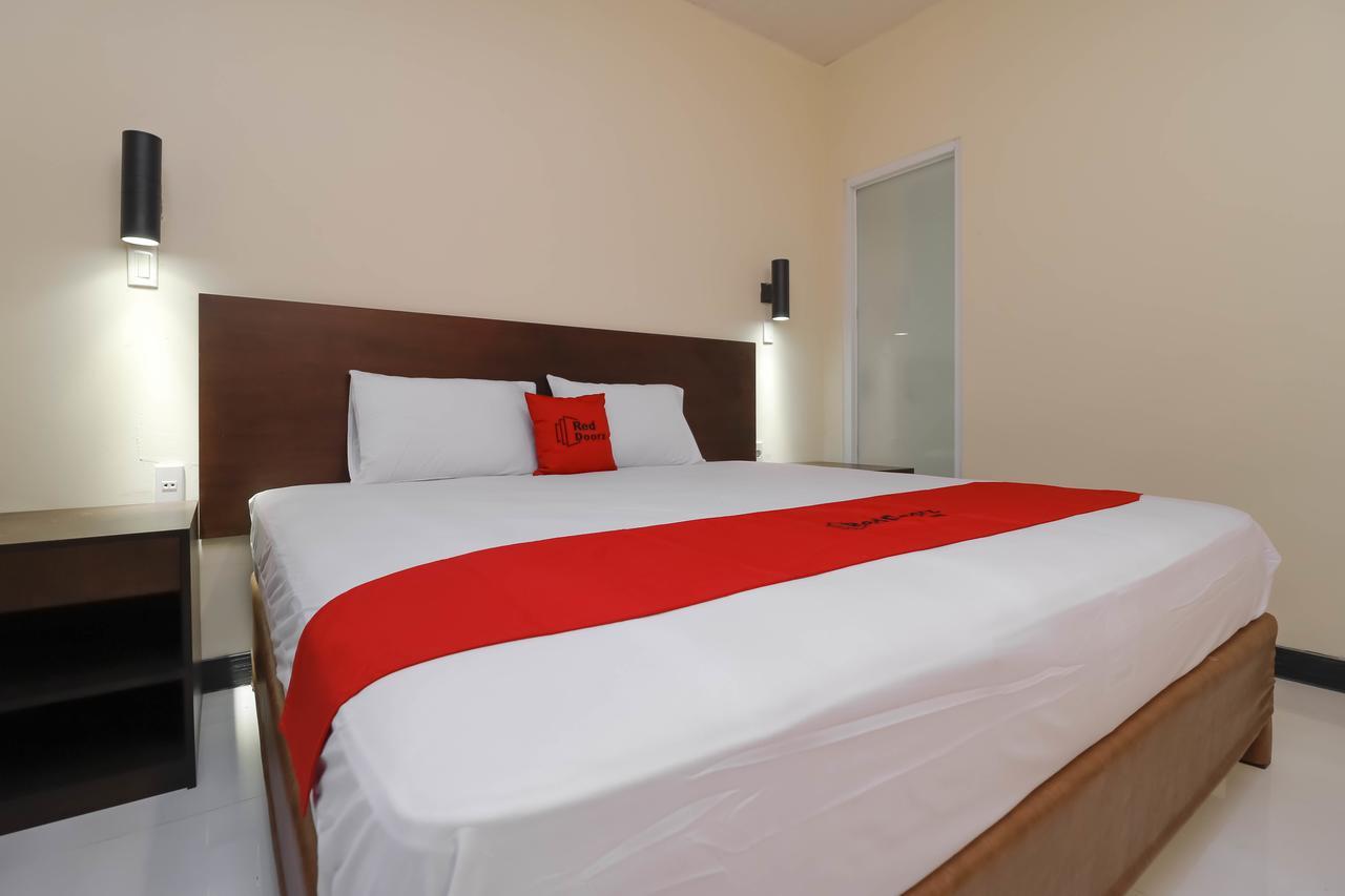 Reddoorz Plus Near Halim Perdanakusuma 2 Jakarta Exteriér fotografie